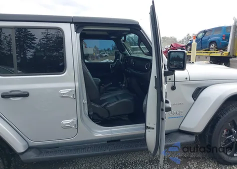 2023 Jeep Wrangler 4Xe Sahara 4X4 из США, поврежденный, VIN 1C4JJXP65PW696141